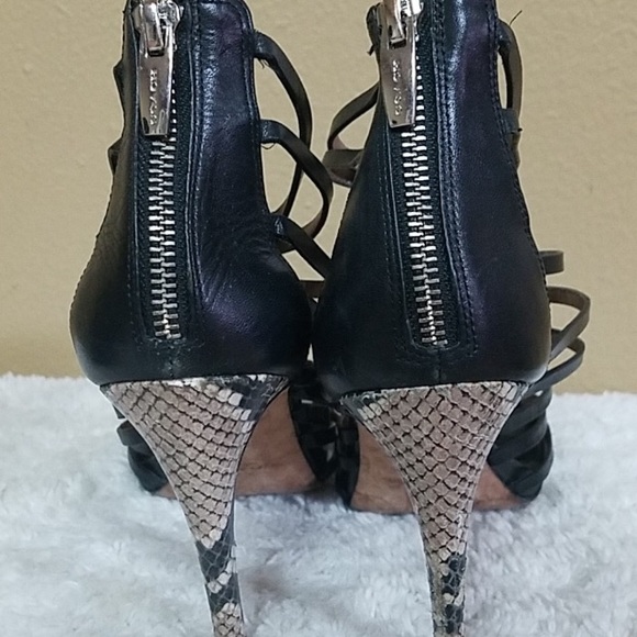 Coach Snake Skin Leather Strappy Heels Size 6 B - Picture 5 of 7